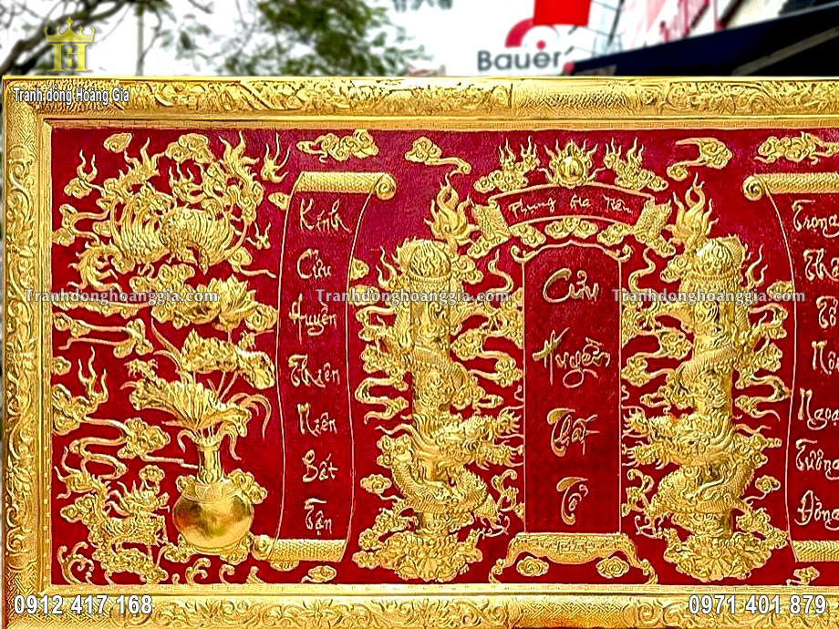 Từng đường nét trên bức tranh được chế tác tỉ mỉ và tinh xảo nhất