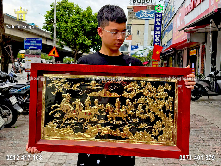 Tranh đồng Hoàng Gia là địa chỉ chế tác tranh mã đáo thành công mạ vàng theo yêu cầu