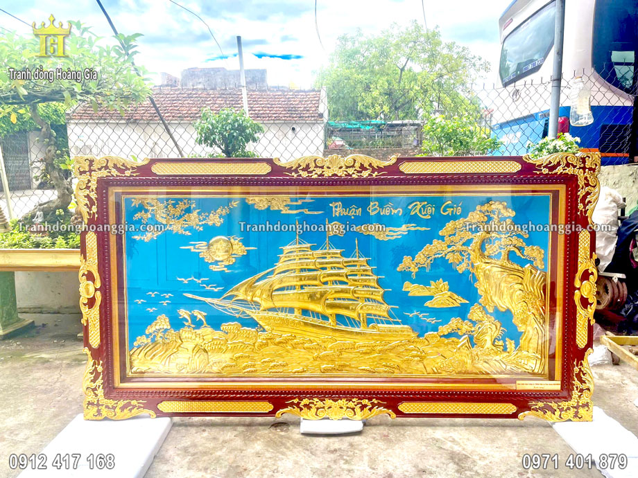 Từng đường nét họa tiết trên bức tranh thuận buồm xuôi gió được chế tác tinh xảo