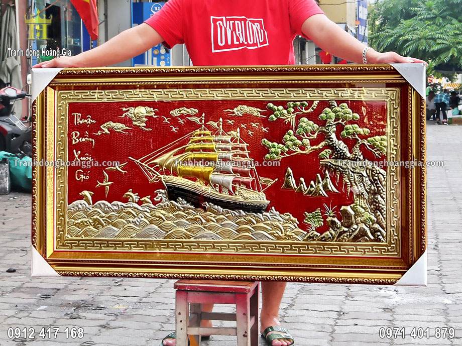 Nguyên liệu chế tác tranh thuận buồm xuôi gió là đồng vàng tấm nhập khẩu
