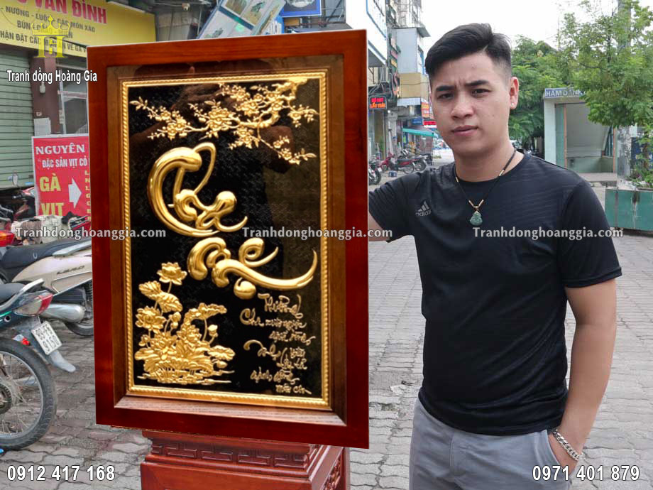 Bức tranh được nghệ nhân của Hoàng Gia chế tác hoàn toàn thủ công truyền thống
