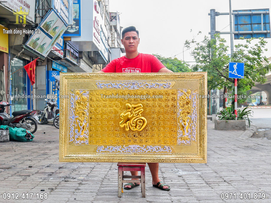 Tranh chữ bách phúc bằng đồng mạ vàng bạc là dòng sản phẩm cao cấp nhất
