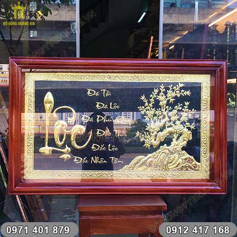 Tranh chữ Lộc hoa mai đồng vàng cao cấp mang ý nghĩa biểu tượng tài lộc 