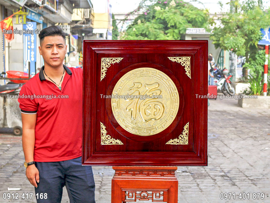 Tranh chữ phúc bằng đồng là dòng sản phẩm tranh đồng cao cấp tại Hoàng Gia