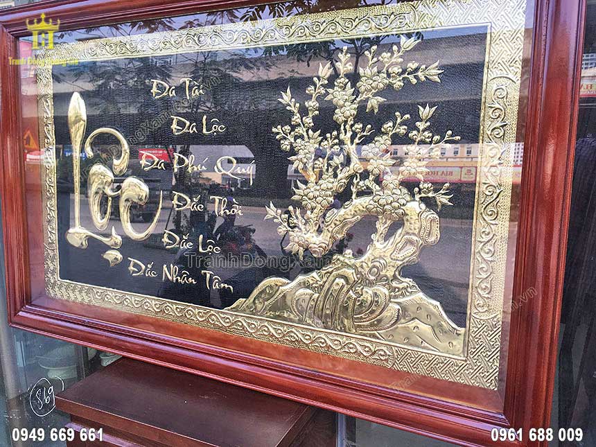 Bức tranh chữ Lộc được làm bằng nguyên liệu đồng vàng tấm nhập khẩu