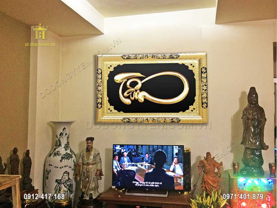  Mẫu tranh đồng chữ tâm mạ vàng 24 K bàn giao cho khách hàng tại Hà Nội 