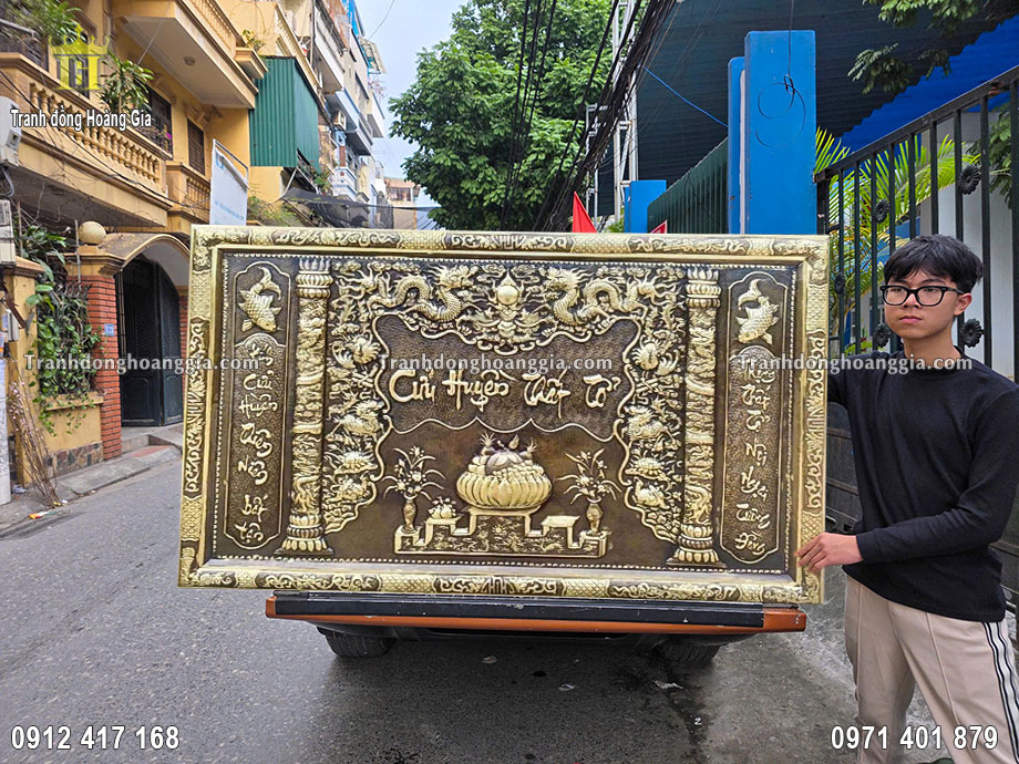 Bề mặt sản phẩm được hun giả cổ và phủ bóng 2K chống oxy hóa