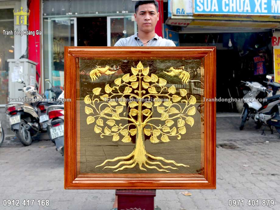 Bức tranh cây bồ đề bằng đồng chế tác từ nguyên liệu đồng vàng, bề mặt mạ vàng 24K