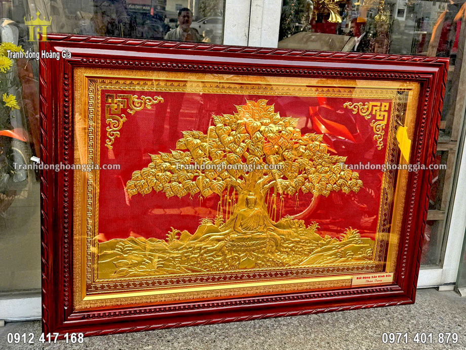 Bức tranh Đức Phật ngồi dưới gốc bồ đề mang ý nghĩa bình an, may mắn