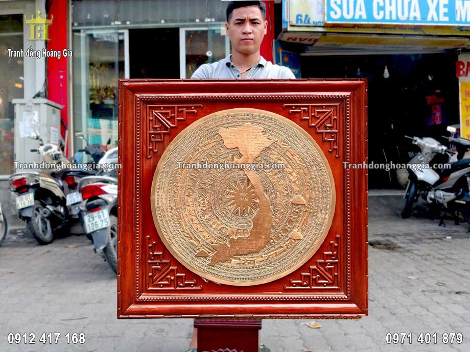 Nguyên liệu chế tác trống đồng hình bản đồ là đồng đỏ nguyên chất